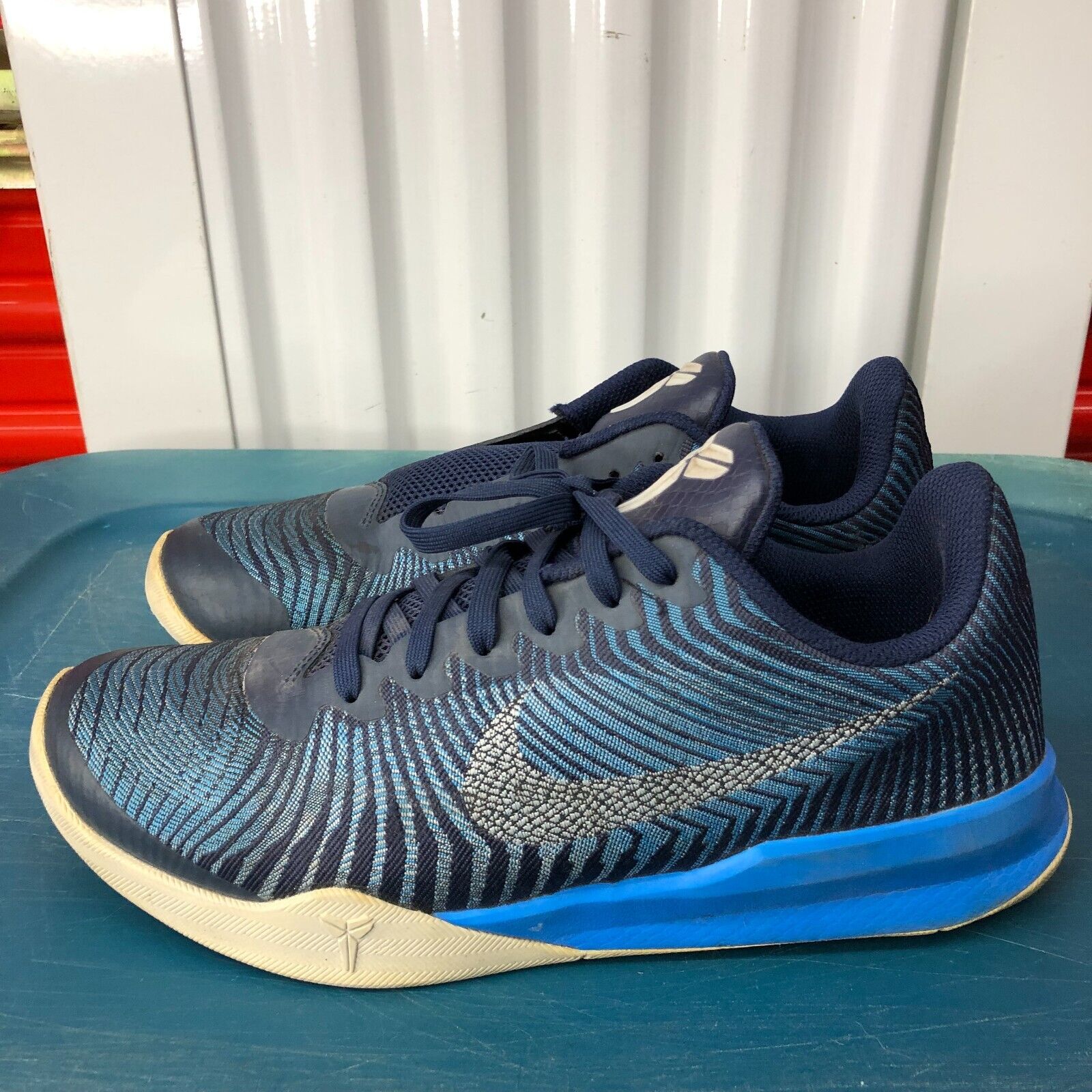 champán serie secuencia Nike KB Kobe Mentality 2 Mens 8 Us Shoes Midnight Navy Blue Sneakers  818952-400 | eBay
