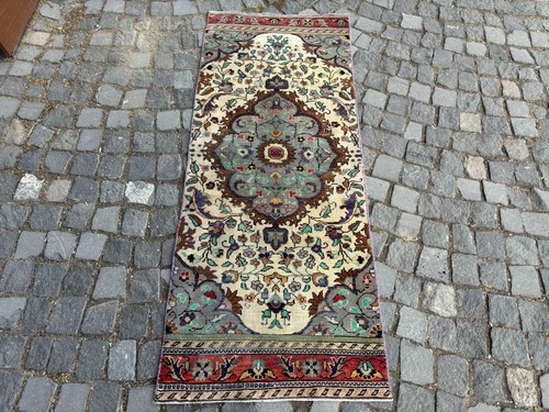 Turkish rug, Runner rug, Vintage rug, Handmade, Corridor, Wool | 2,3 x 5,8 ft - Picture 4 of 11