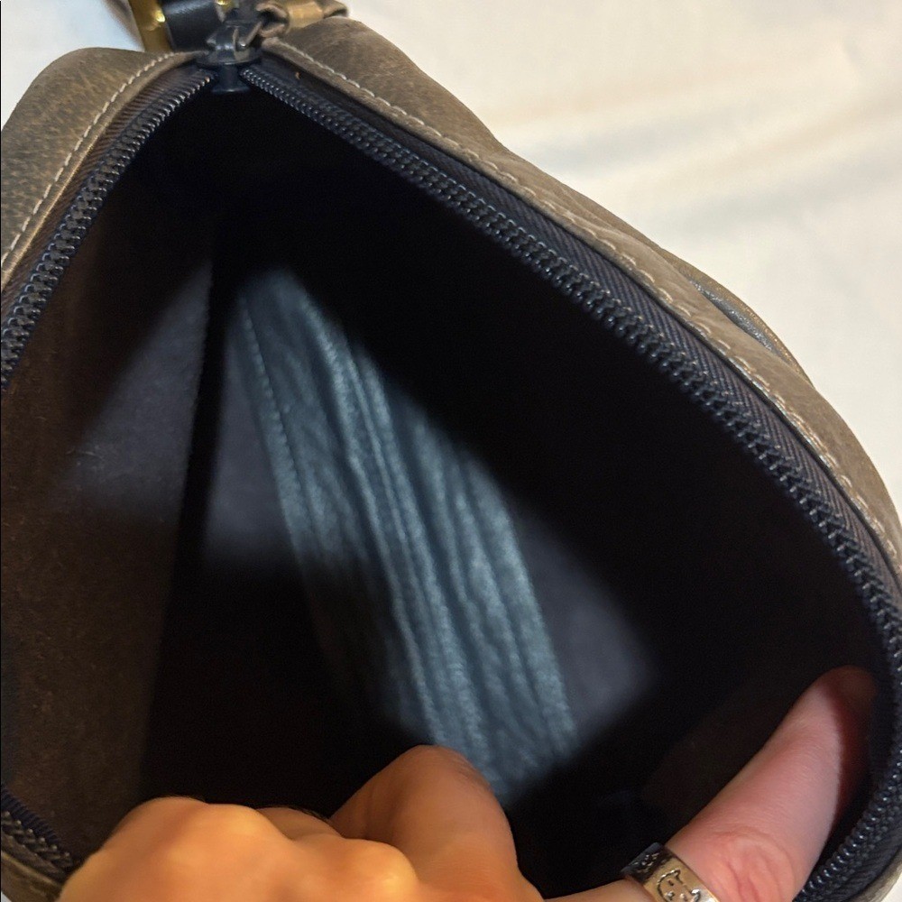 Loewe   Brown Leather shoulder Bag — image 4