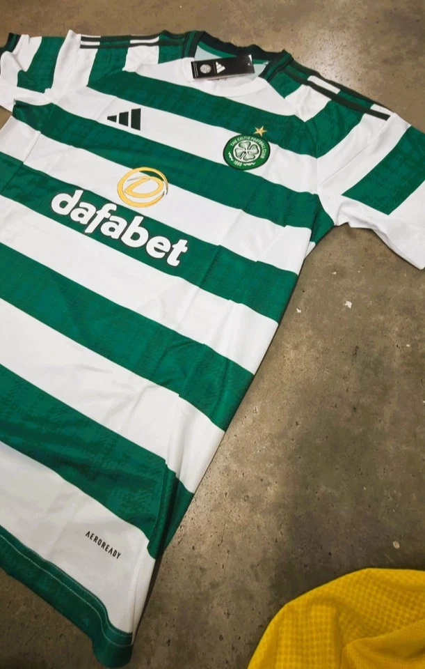 Camiseta de fútbol para adultos *Celtics FC* verde y blanca Foto 2 de 4