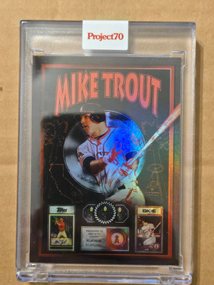 TOPPS PROJECT 70 MIKE TROUT BY DJ SKEE RAINBOW FOIL #25/70 REFRACTOR CARD 410