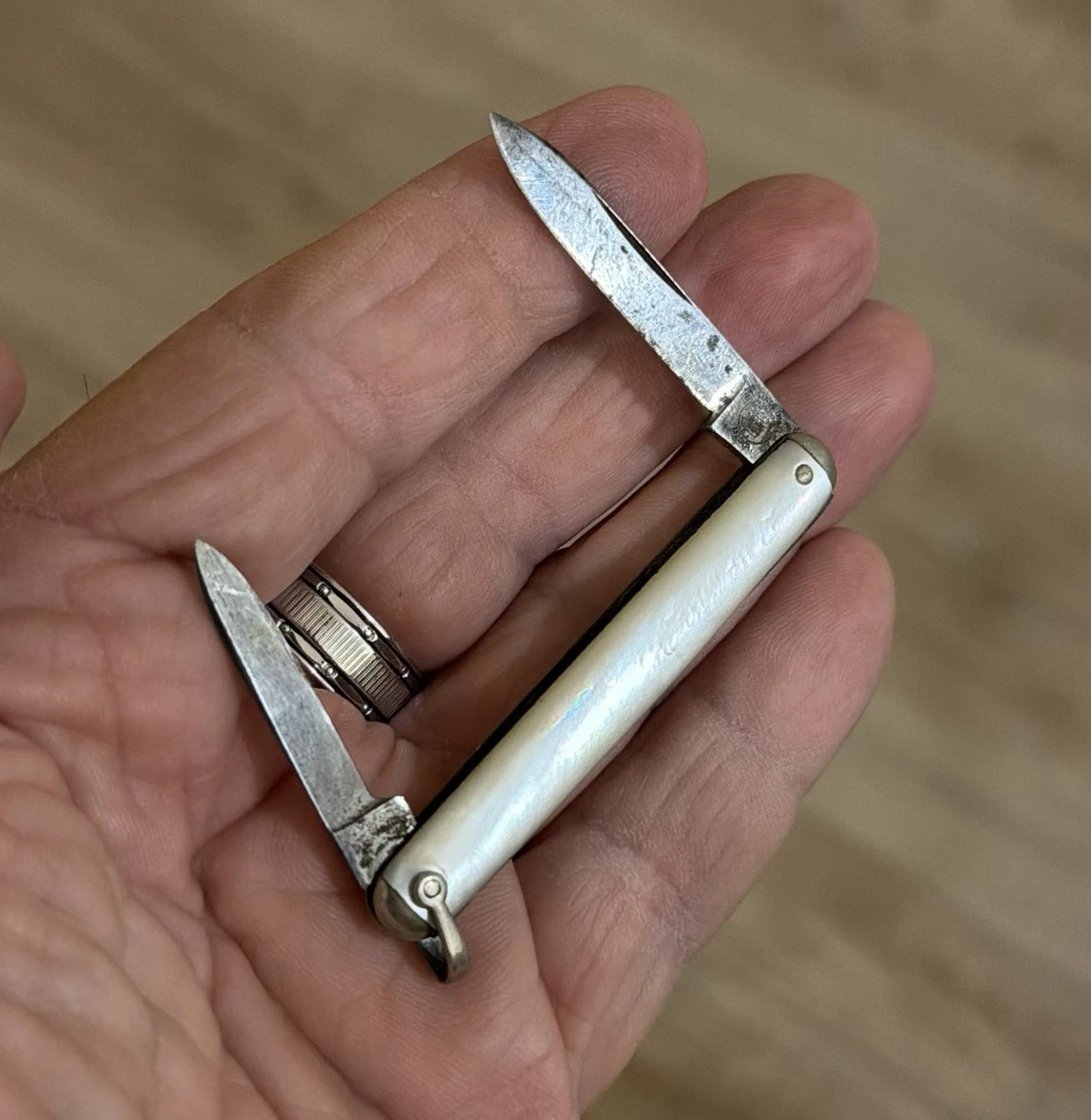 Remington White Collectible Vintage Knives 2 Blades for sale | eBay