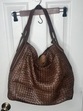 Borsa a tracolla grande Valentina in pelle marrone intrecciata Hobo Made in Italy