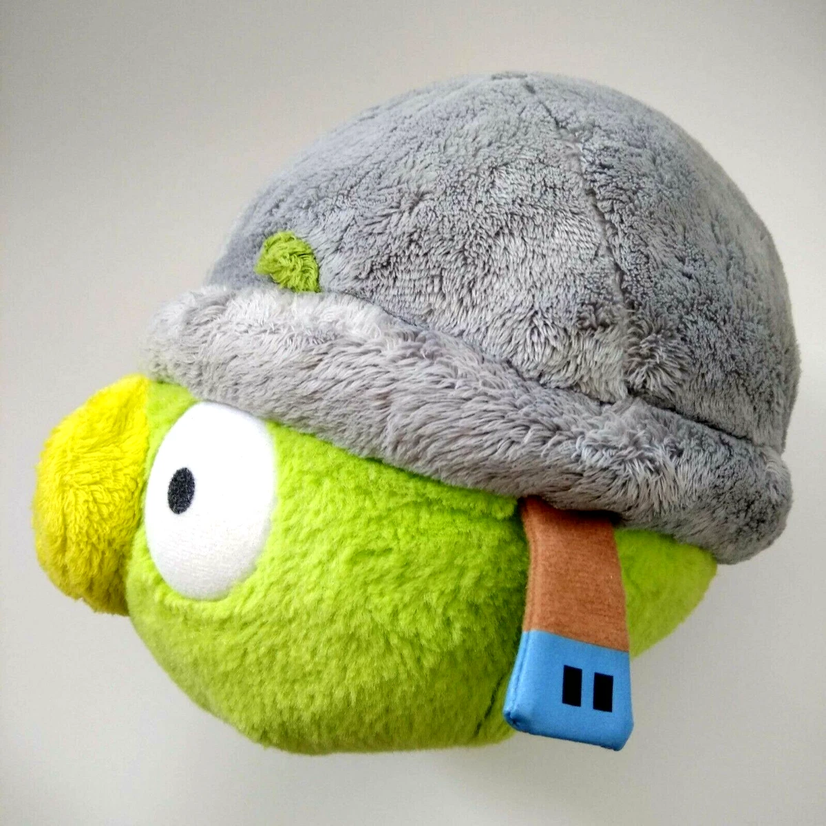 Angry Birds Corporal Pig Stone Helmet Armor 10.5 Wide Plush Toy Rovio New Rare