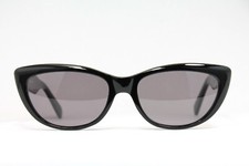 WINDSOR 200 c19 Vintage Sunglasses Thick Cat eye Black Medium 60s