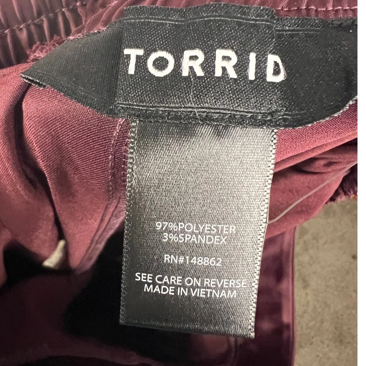 VETEMENTS Pantaloni donna Torrid 6X (6) Sassafras gamba larga raso striato vita alta nuovi con etichette