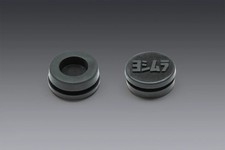 Yoshimura Gummi Stopfen für Auspuff Endschalldämpfer GRMT mit Logo 1 Stück
