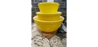 VTG Pyrex yellow Mixing Bowl Set (3 pc - 401, 402 & 403)
