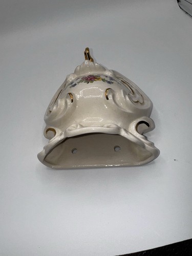2 Piece Vintage Ceramic Wall Pocket Fountain Set - Picture 7 of 15