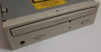 Mitsumi CRMC-FX400G 4x IDE CD-ROM-Laufwerk (retro, 1995)