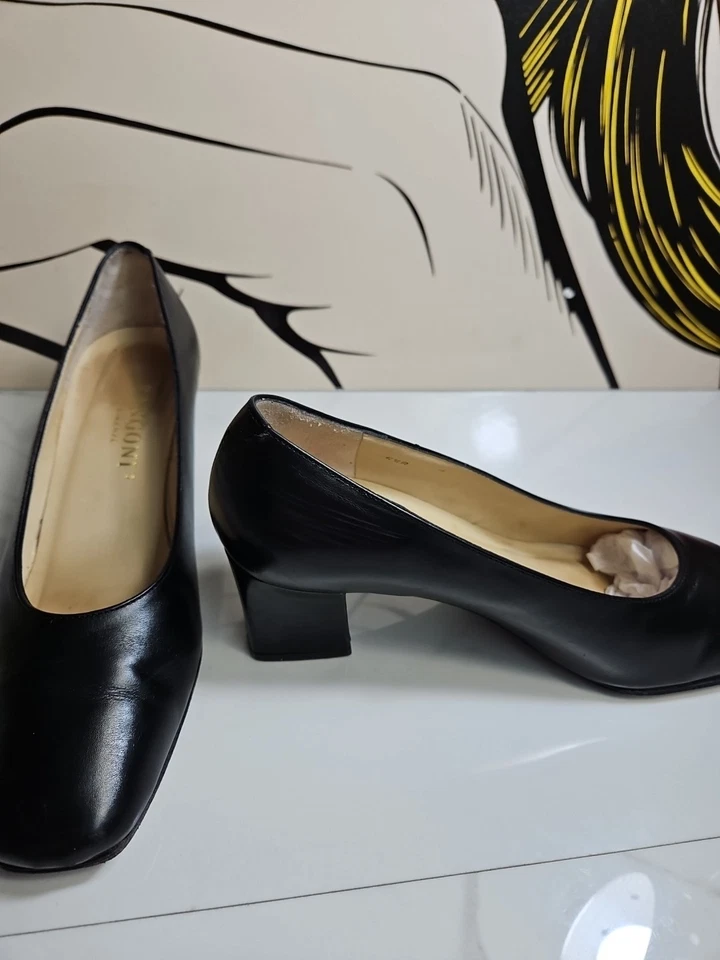 Rangoni Firenze Black Leather 2.5" Heels Pump Slip-On Shoes 5.5B Made In Italy - Image 2 of 4