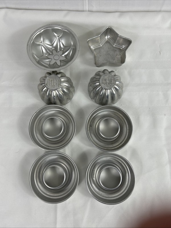 Lot of 7 Vintage Various Gelatin Baking Tart Aluminum Tins Ribbed And Tube Star