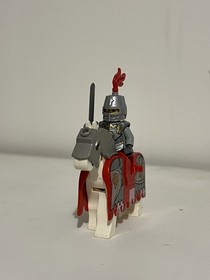 lego 2010 Castle Kingdoms Lion Knight Minifigure 7947