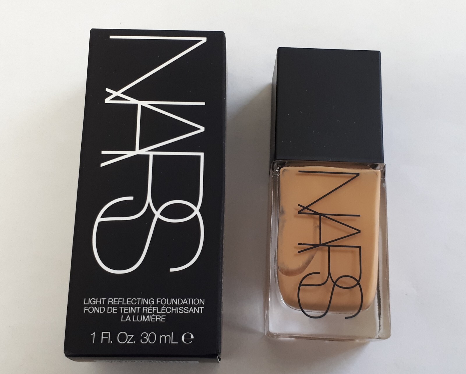 NARS Fond de Teint Réfléchissant la Lumière Medium 4 Barcelona 30 ml