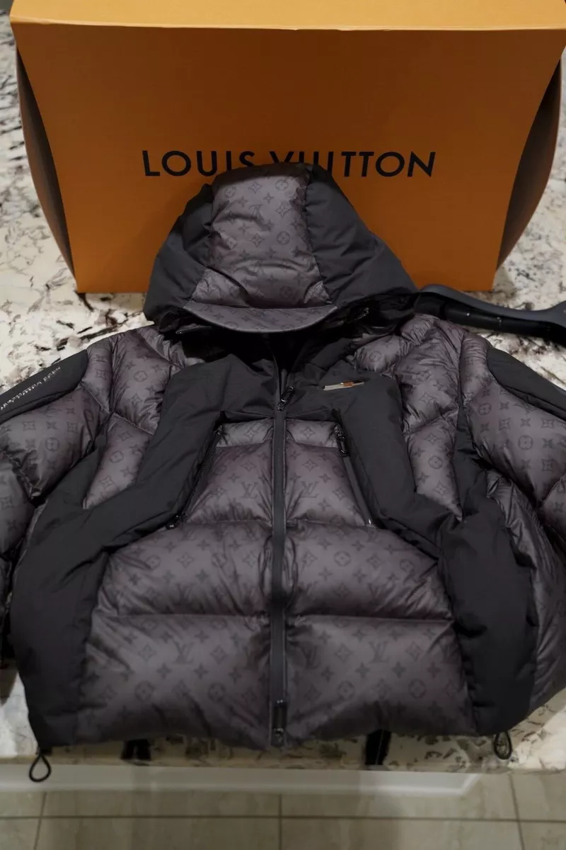 Louis Vuitton 2054 Heat Reactive Puffer - Men - Ready-to-Wear