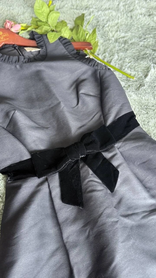 Vestido Kate Spade Negro Terciopelo Lazo Ajuste y Acampanado Nuevo con Etiquetas Talla 8 Cóctel Fiesta Vacaciones Foto 4 de 4