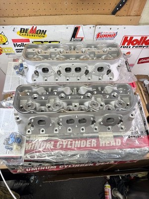EDELBROCK 777668 VICTOR ROX SERIES DIRT TRACK  ALUMINUM CYLINDER HEADS CHEVY