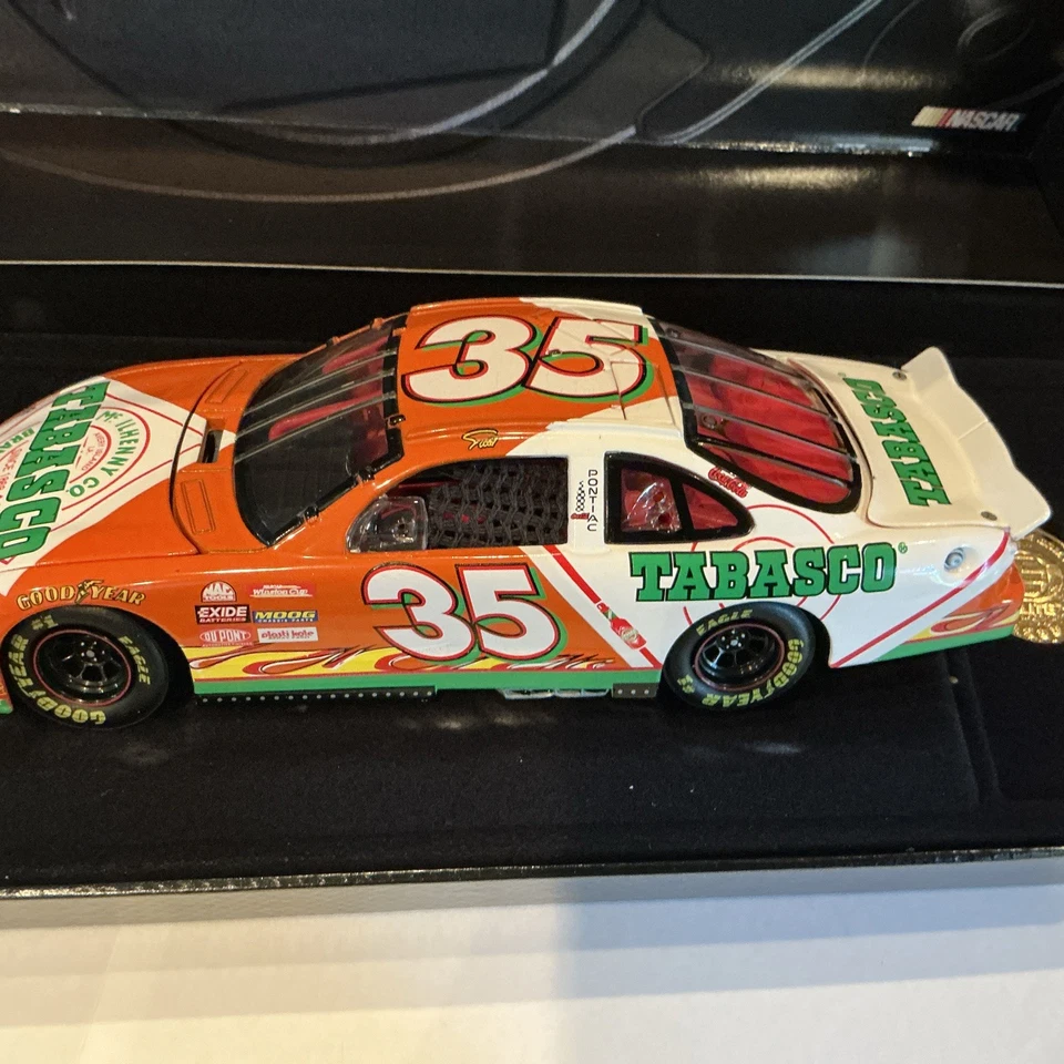 Pontiac 1998 Todd Bodine #35 Tabasco 1:24 con moneda Elite NASCAR #120/800 Foto 2 de 4