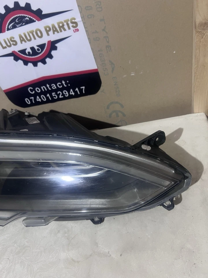 TESLA MODEL S 2017 Driver Side Headlight 00203457-05-0000-1 106504800B FAULTY - Image 2 of 4