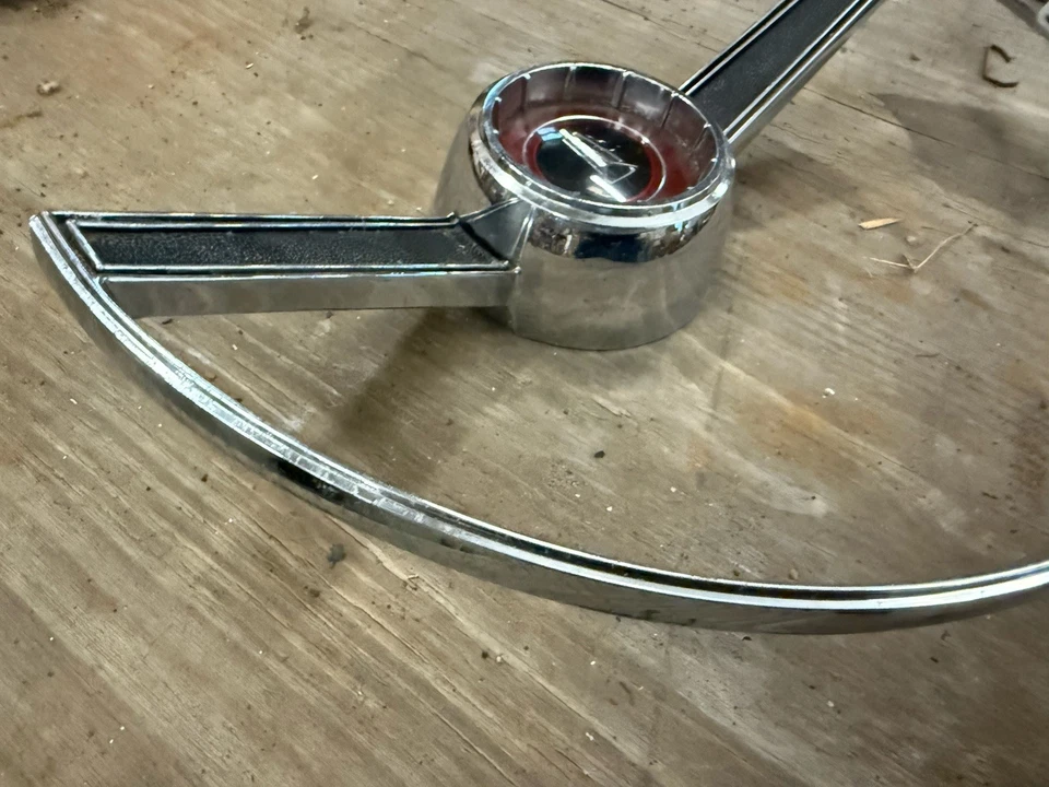 Plymouth Belvedere 1965 1966 volante satélite bocina anillo botón Foto 3 de 4