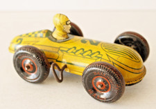 VINTAGE 1930/1940 MARX TIN LITHO WIND UP 2 YELLOW RACE CAR WITH DRIVER 6"