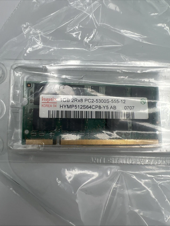 MEMORIA PARA PORTÁTIL HYNIX DDR2 1GB 2Rx8 PC2-5300S-555-12 HYMP512S64CP8-Y5 AB-C SODIMM Foto 1 de 1