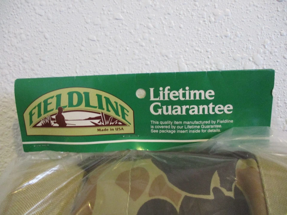 NOS VINTAGE FIELDLINE DUCK CAMO POLARGUARD THINSULATE BOOTIES sz 8-10 (UNOPENED) - Image 3 of 4