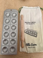Cucina Ravioli Maker Mold W/ Rolling Pin Made In Italy 13"