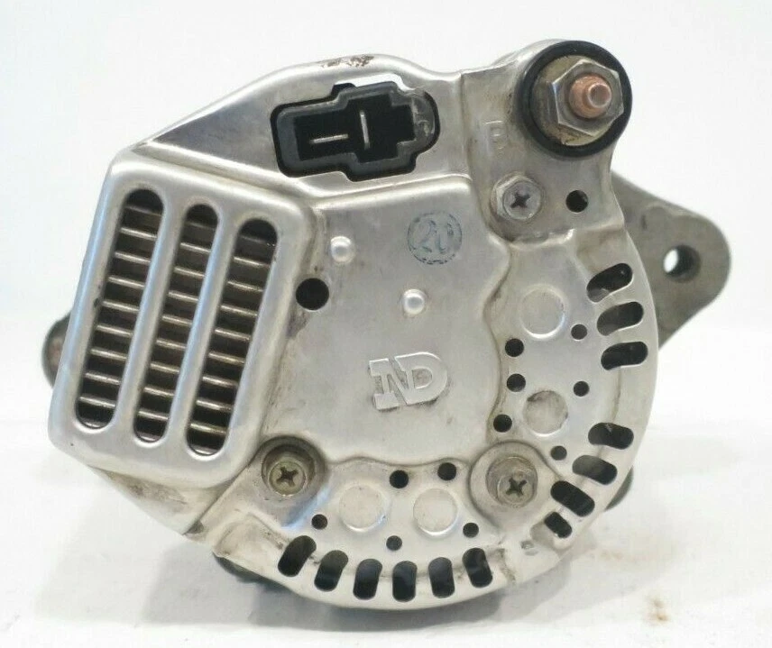 原始设备制造商久保田 3 CYLINDER DIESEL ALTERNATOR 1667864012 适合 D902-EB-Moridge-1 发动机 — 第 3/4 张图片