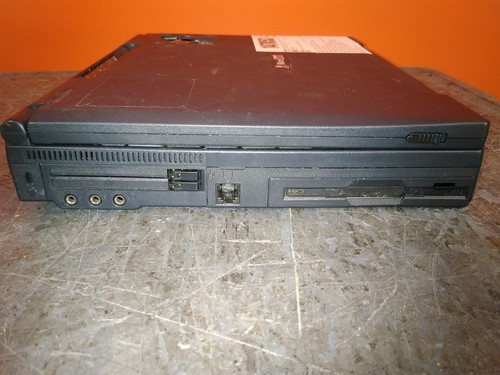 Bad Floppy MicroQuest P79T Retro Laptop Pentium MMX 166MHz 32MB 0HD NO PSU AS-IS - Picture 6 of 9