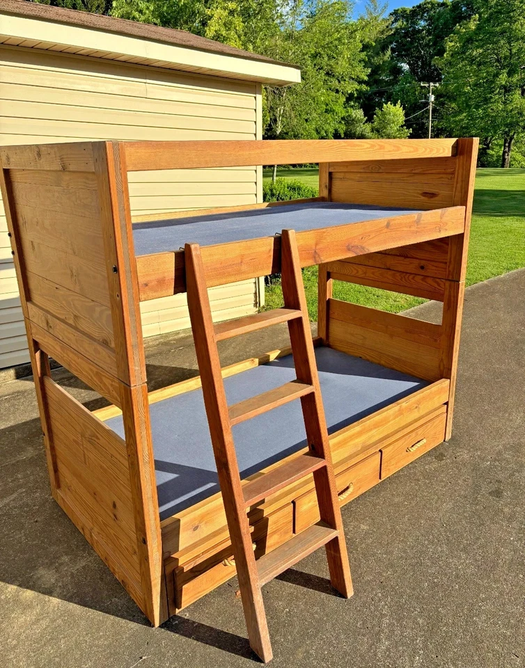 Litera de madera maciza de pino de los años 80 This End Up cajones envejecidos vintage no incluidos Foto 2 de 3