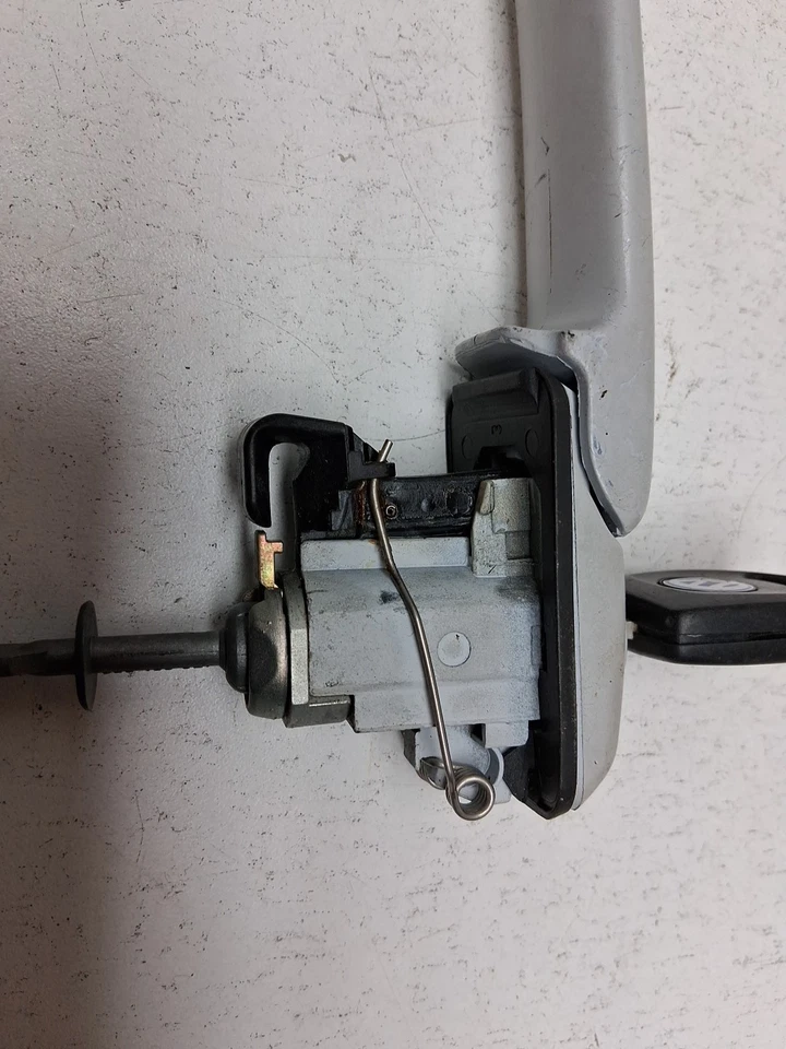 VW Clásico Jetta Golf Cabrio genuino. manija puerta exterior 1HM839205AGRU Foto 4 de 4