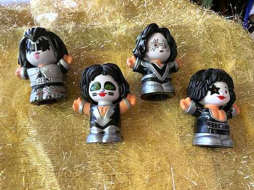2019 Fisher-Price Little People Kiss Band Complete 4 Figure Set + guitar picks!! - Picture 3 of 12