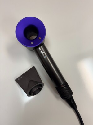 Dyson ヘアドライヤー ブラック 本体とアタッチメント ダイソン】日本限定モデルドライヤーがすごい！ アタッチメントの効果