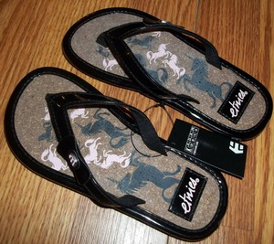 etnies sandals