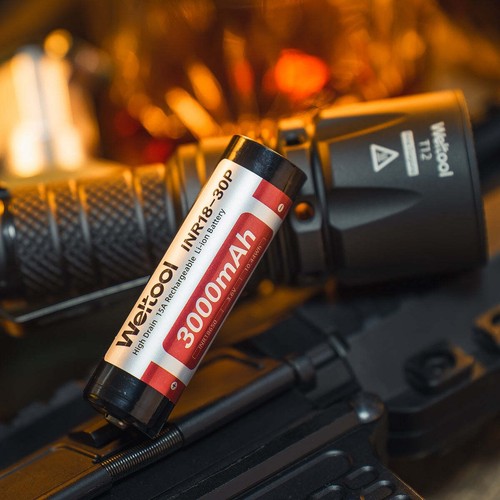 Weltool T12 Nine Dragons 3Tac 2000 Lumen LED Flashlight 141k Candela 1 * 18650 - Picture 8 of 10