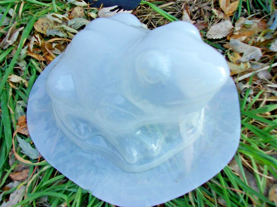 Molde de rana yeso hormigón sapo de jardín molde de plástico poli 9,5" L x 8" W x 5,5" H Foto 3 de 3