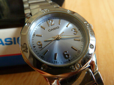 CASIO  LTP-1301 ARMBANDUHR
