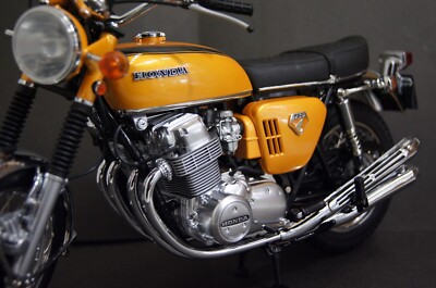Honda CB750K0 candy gold 1/6 made by Minichamps cast iron