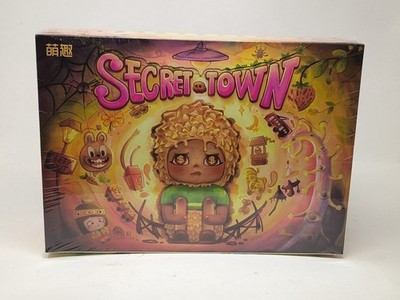 New Moetch Toys Secret Town Series Blind Box Collectible Figure Master Case