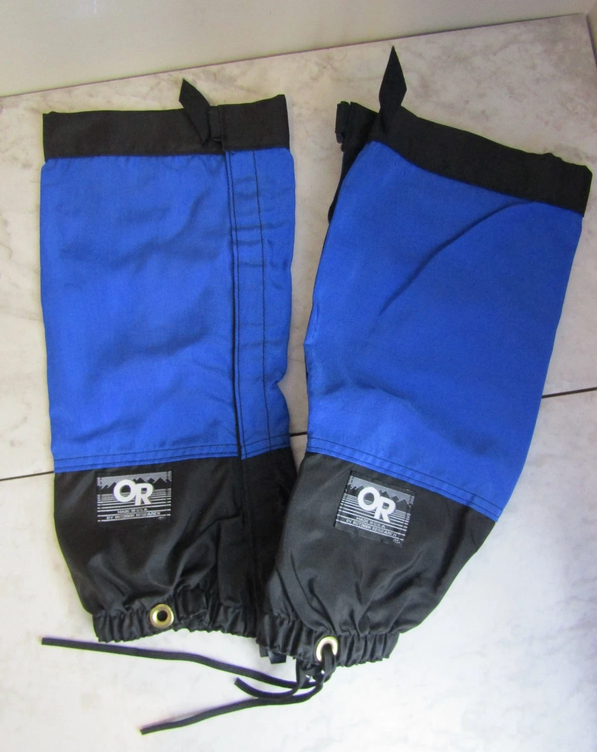 Outdoor Research Gaiters Blue/Black Size S Gore Tex
Opens in a new window or tab