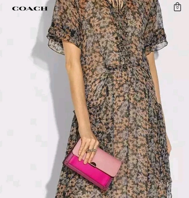 Borsa pochette Coach Dreamer rosa pelle conciata a guanti convertibile 76133