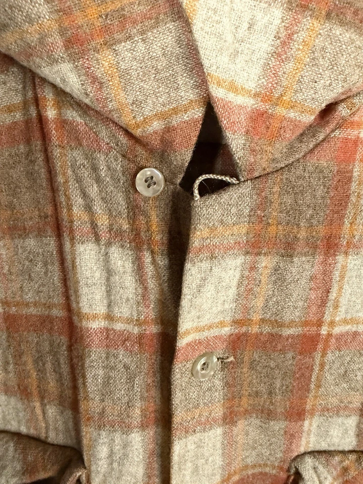 Vintage 1960s Brown Plaid Pendleton Loop Collar Flannel - size Large - Image 3 of 4