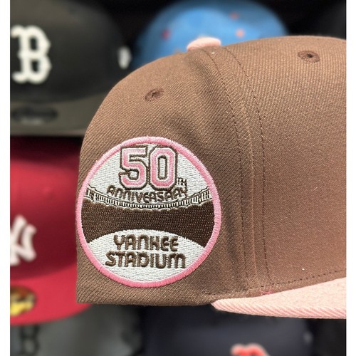 New York Yankees '50th Anniversary' Mitchell & Ness Snapback Mocha/Pink - Picture 2 of 3