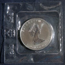 1988 $5 SILVER MAPLE LEAF RCM PACKAGE OGP 1 OZ  0.9999 FINE SILVER LOT 060828