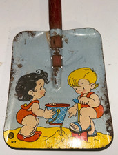 Vintage OHIO ART Child's Large Sand TIN Toy SHOVEL Wood Handle LITHO 17" Beach