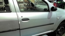 Porte avant et accessoires Dacia LOGAN