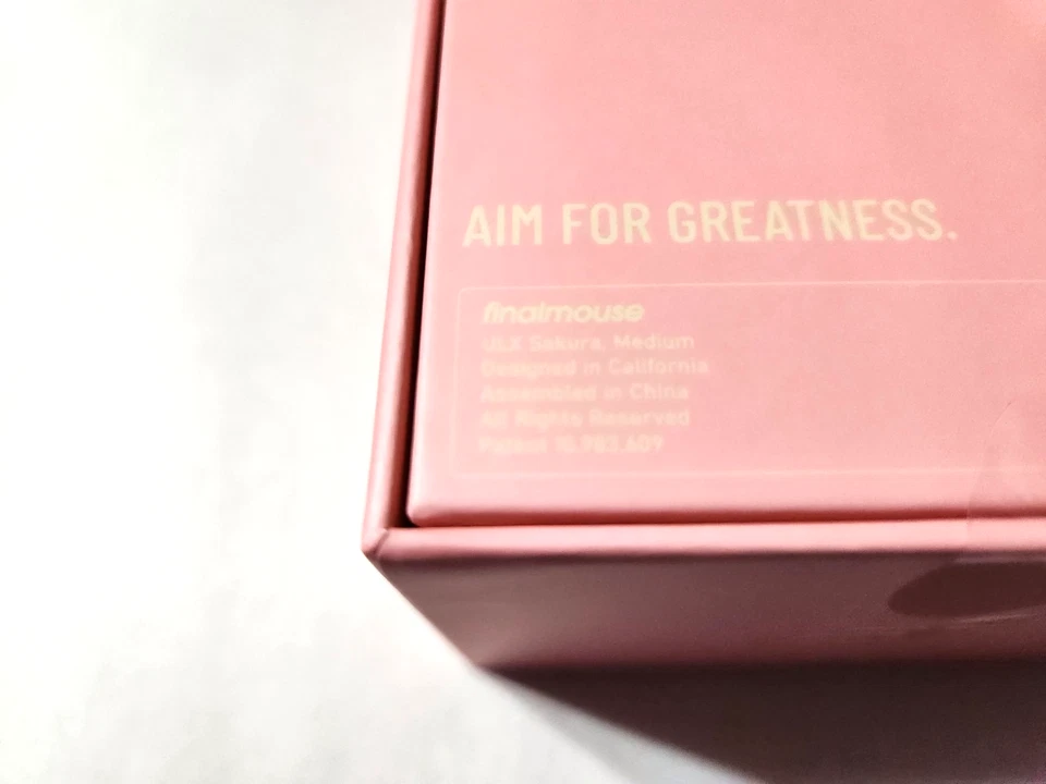 Finalmouse ULX Sakura Medium M Ultralight X Gaming Mouse Pink - Image 2 of 3