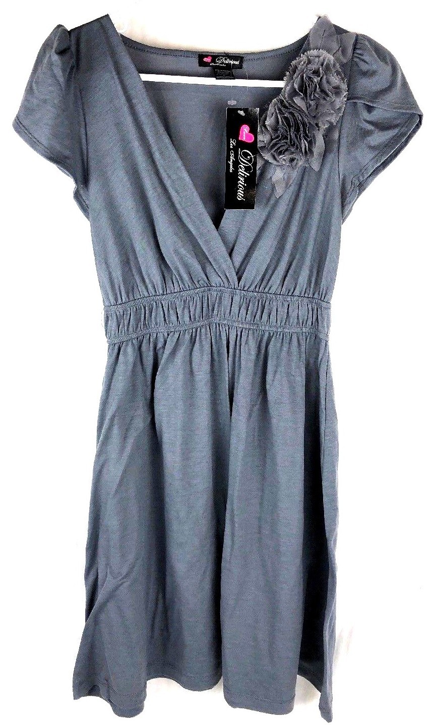 Delirious Los Angeles Love Gray Flowers On Left Shoulder Dress Size S V
