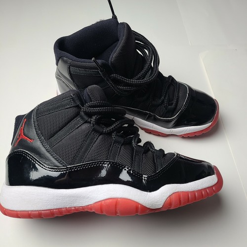 NIKE AIR JORDAN 11 RETRO